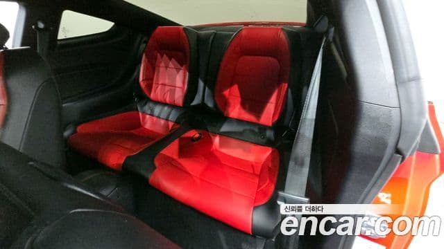 Ford Mustang купе, 2021 12