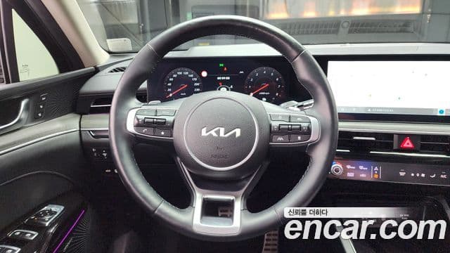 Kia The / новый New K5 гибрид 3세대 Signature, 2024 13