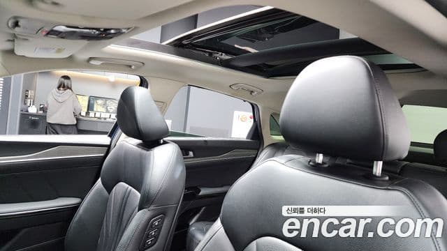 Kia The / новый New K5 гибрид 3세대 Signature, 2024 17