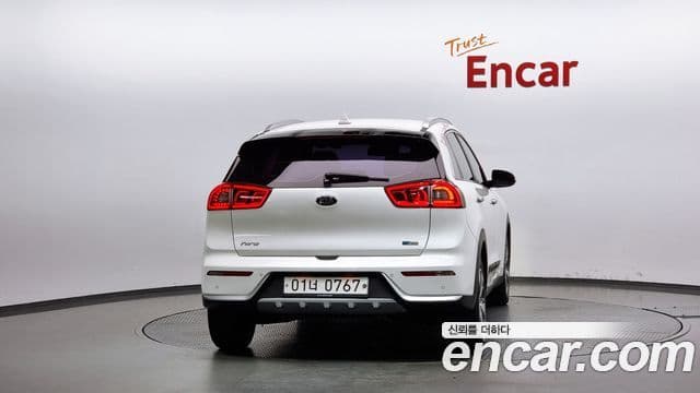 Kia Niro Prestige, 2017 4