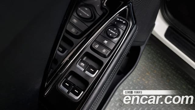 Kia Niro Prestige, 2017 18