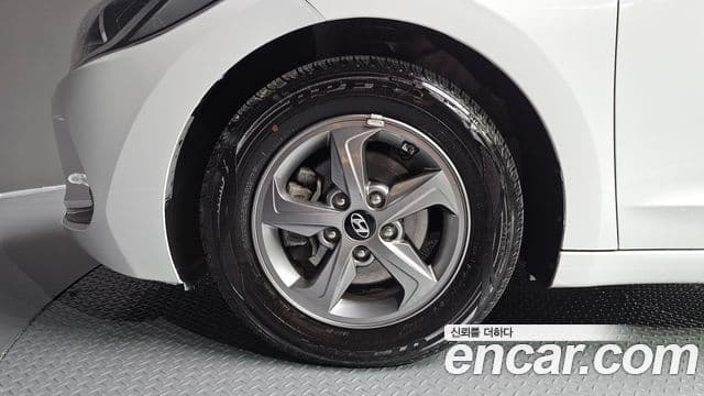 Hyundai Avante AD 1.6 e-VGT Smart, 2016 все фото