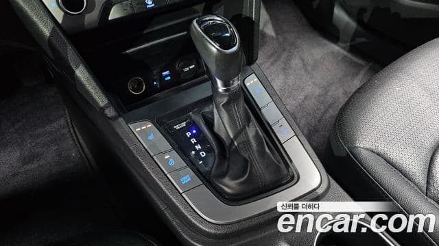 Hyundai Avante AD 1.6 e-VGT Smart, 2016 9