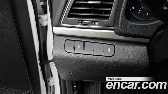 Hyundai Avante AD 1.6 e-VGT Smart, 2016 15