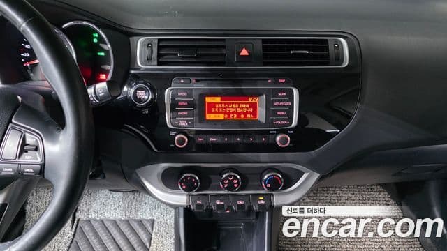 Kia The / новый New Pride Luxury, 2017 15