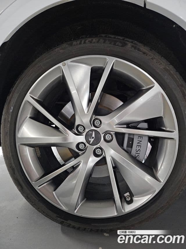 Genesis GV70, 2024 8