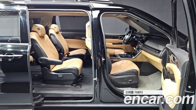 Kia Carnival 4세대 Signature, 2022 11