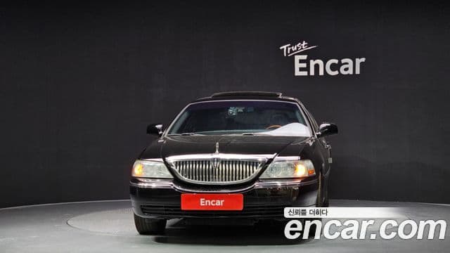 Lincoln 타운카 4.6L V8, 2007 3