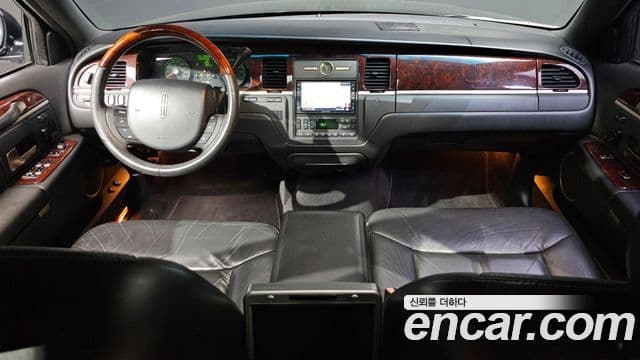 Lincoln 타운카 4.6L V8, 2007 7