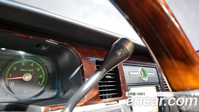 Lincoln 타운카 4.6L V8, 2007 9