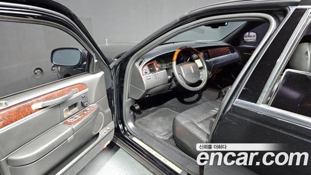 Lincoln 타운카 4.6L V8, 2007 10