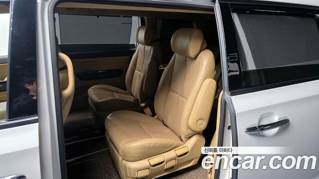 Kia The / новый New Carnival VIP, 2019 11