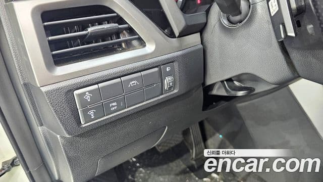 KG모빌리티(SsangYong) Beautiful Korando бензин 1.5 4WD C7, 2023 10