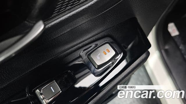 KG모빌리티(SsangYong) Beautiful Korando бензин 1.5 4WD C7, 2023 17