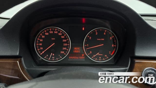 BMW 3시리즈 (E90) 320i седан, 2009 8