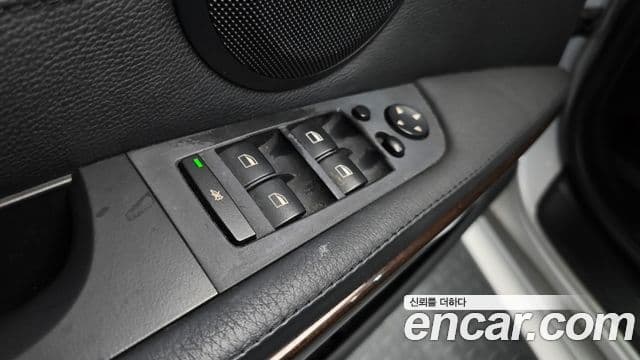 BMW 3시리즈 (E90) 320i седан, 2009 14