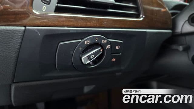 BMW 3시리즈 (E90) 320i седан, 2009 15