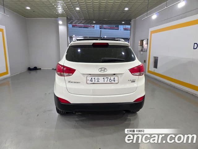 Hyundai Tucson ix Luxury, 2010 4