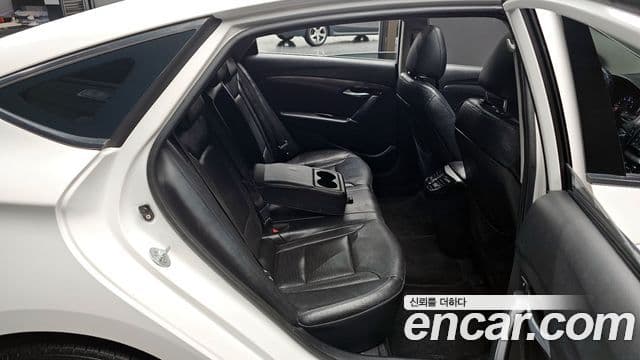 Hyundai i40 살룬 Premium, 2012 11