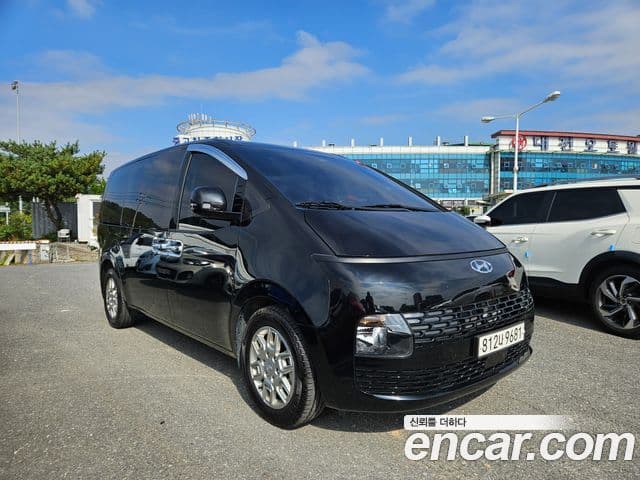 Hyundai Staria Modern, 2022 1