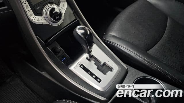 Hyundai Avante MD Luxury, 2012 9