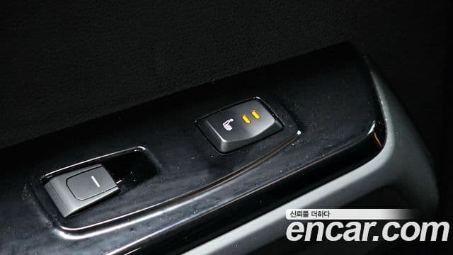 KG모빌리티(SsangYong) Torres Black Edition, 2024 19