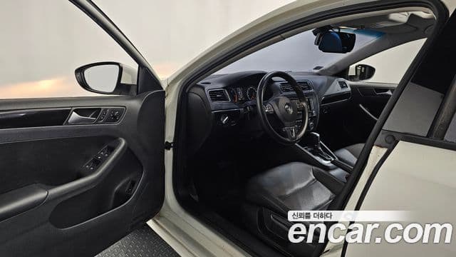 Volkswagen New Jetta 6세대, 2013 10