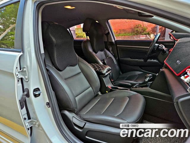 Hyundai Avante AD 1.6 GDI Value Plus, 2018 14