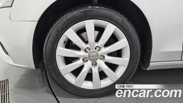 Audi New A4 B8, 2011 все фото