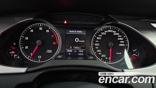 Audi New A4 B8, 2011 8