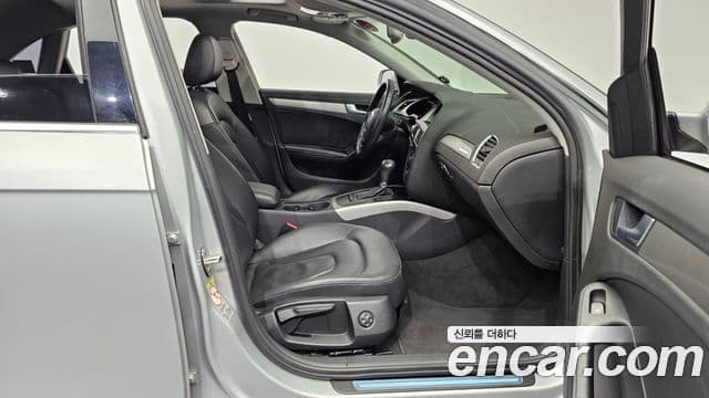 Audi New A4 B8, 2011 11