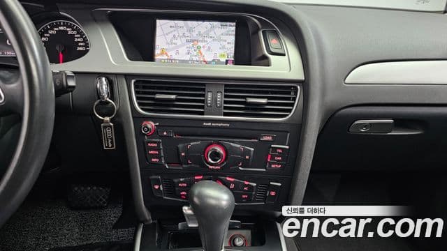 Audi New A4 B8, 2011 14