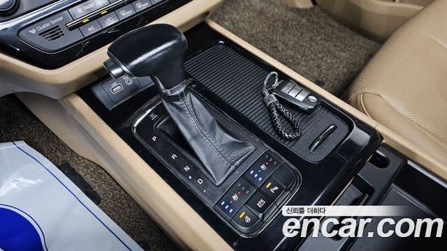 Kia All New Carnival Noblesse, 2017 9