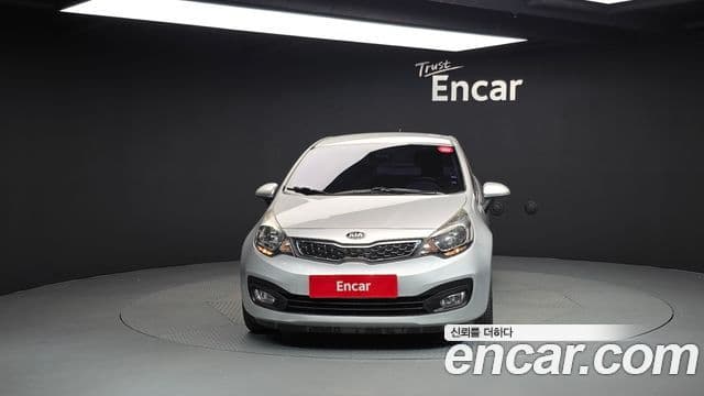 Kia All New Pride Luxury, 2014 3