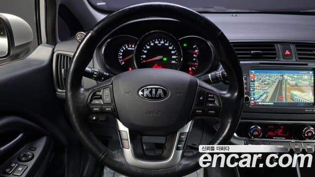 Kia All New Pride Luxury, 2014 13