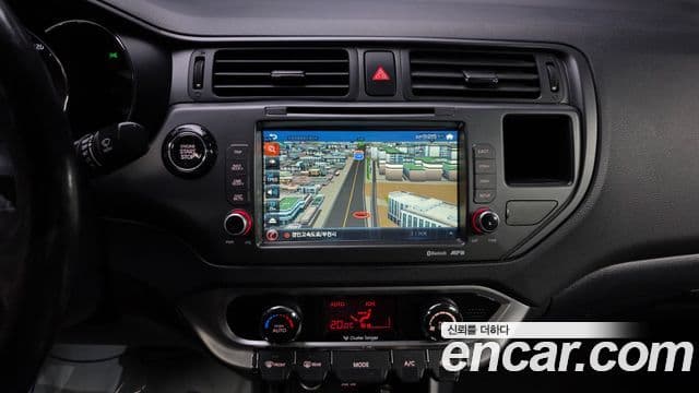 Kia All New Pride Luxury, 2014 14