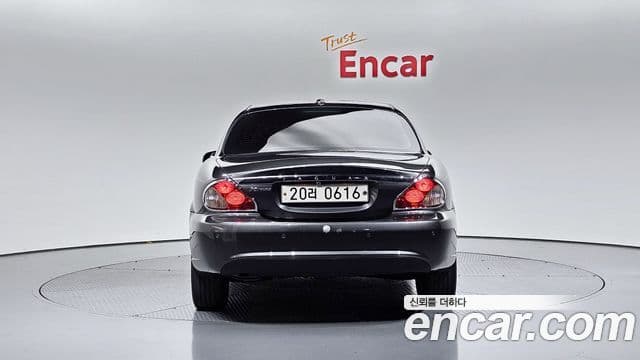 Jaguar X-TYPE, 2009 4