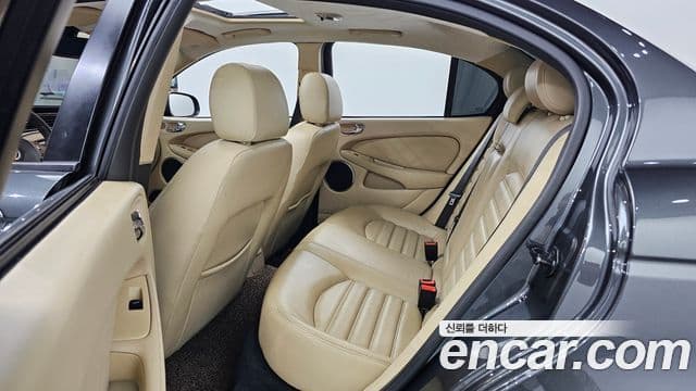 Jaguar X-TYPE, 2009 13