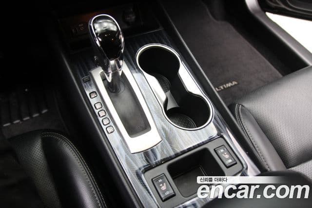 Nissan 알티마 L33, 2017 10