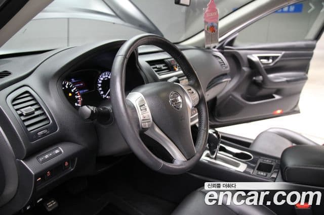 Nissan 알티마 L33, 2017 11