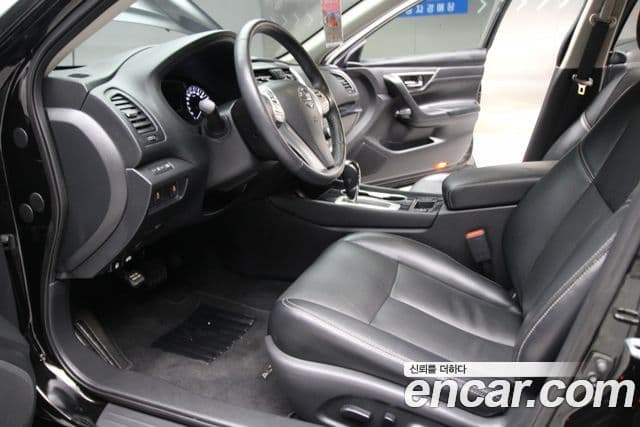 Nissan 알티마 L33, 2017 13