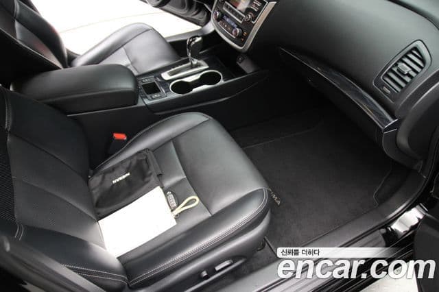 Nissan 알티마 L33, 2017 16