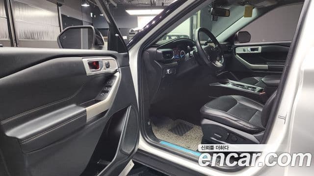 Ford Explorer 6세대, 2021 10