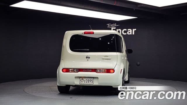 Nissan 큐브 Z12, 2009 4
