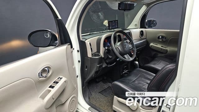 Nissan 큐브 Z12, 2009 11