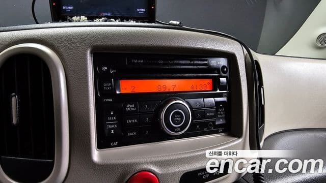 Nissan 큐브 Z12, 2009 16