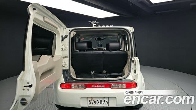 Nissan 큐브 Z12, 2009 20