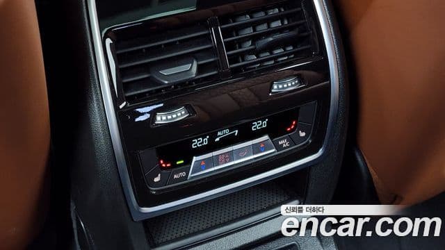 BMW X7 (G07) xDrive 40i Design Pure Excellence 6인승, 2024 19