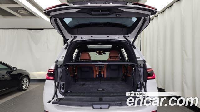 BMW X7 (G07) xDrive 40i Design Pure Excellence 6인승, 2024 20