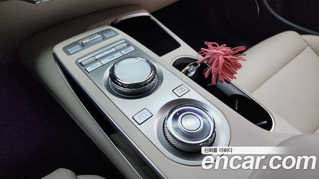 Genesis GV70, 2024 9